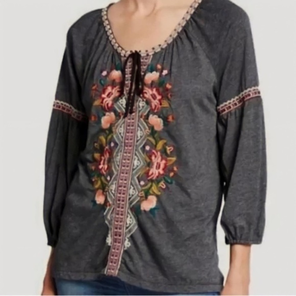 Johnny Was Workshop Juliene Gray Charcoal
Floral Embroidered Peasant Top Blouse